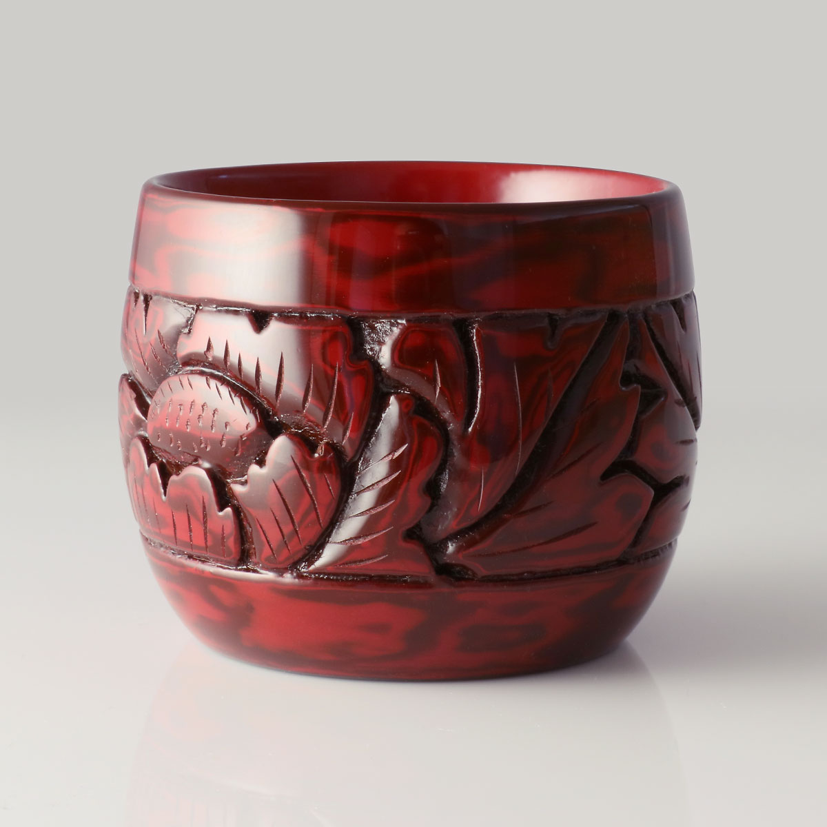 藤井漆工］村上堆朱 ぐい呑 牡丹唐草 研出塗 - 傘寿プレゼント｜傘寿