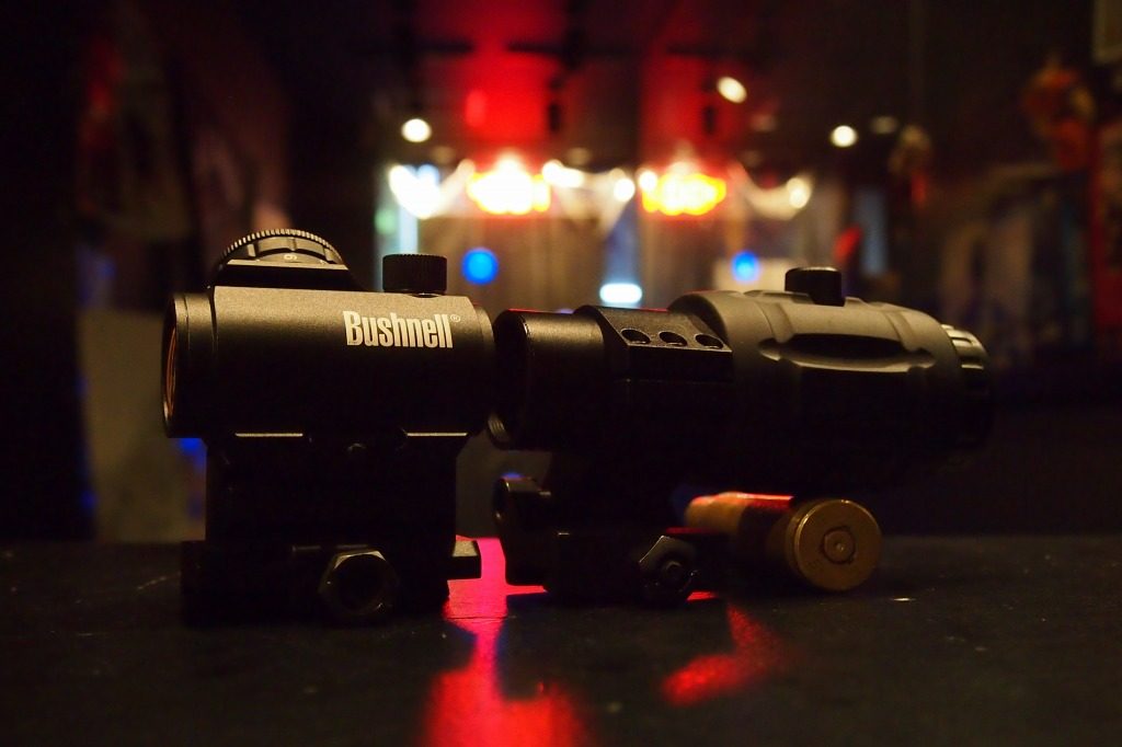 実物初心者におすすめ！ ドットサイトレビュー Bushnell TRS-25 & 3