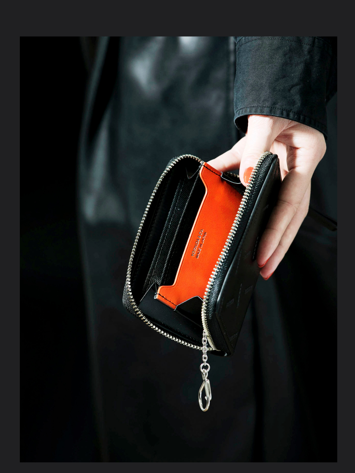 外装のPORTERロゴが特徴のレザーウォレットシリーズ「PORTER ENCHASE