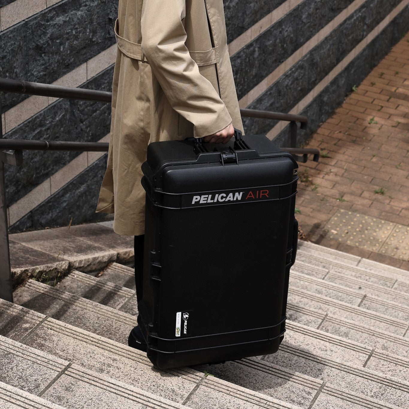 SAFARI】PELICAN 1595 エアケース 57リットル black – PELICAN