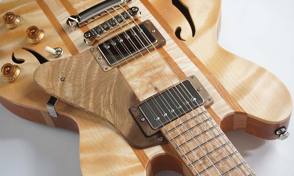 クロサワ楽器福岡店にてSagoギター入荷！ | Sago New Material Guitars