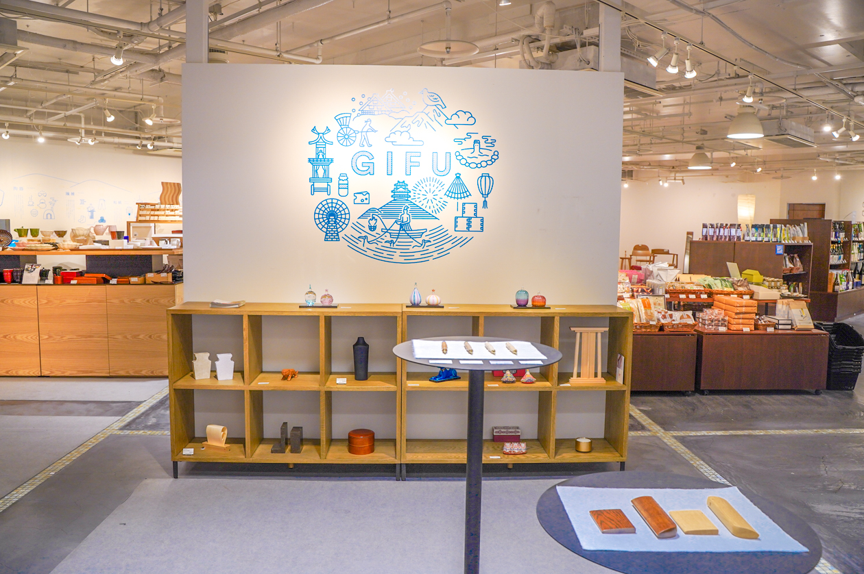 THE GIFTS SHOP】ガラスのお雛様／glass studio 三日月（御嵩町