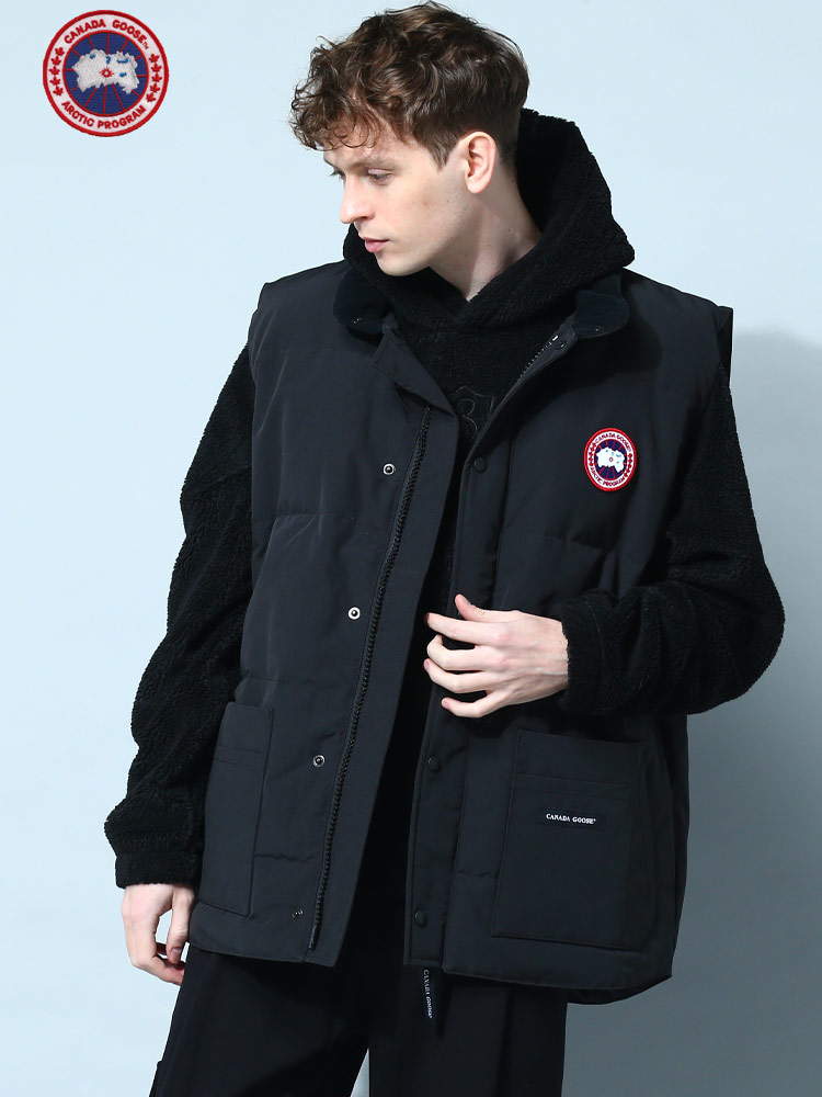 CANADA GOOSE (カナダグース) ロゴワッペン フルジップ ダウンベスト