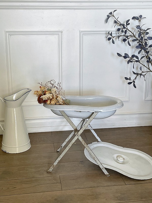 フランスホーロー製蓋付ベビーバスはかわいいアンティークネット