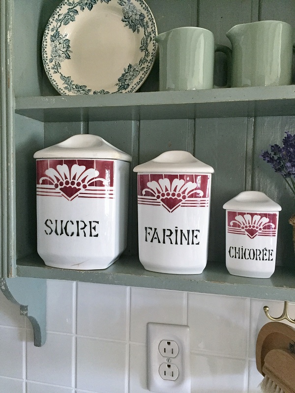 フランスサンアマン製陶器キャニスター3個セットはかわいい