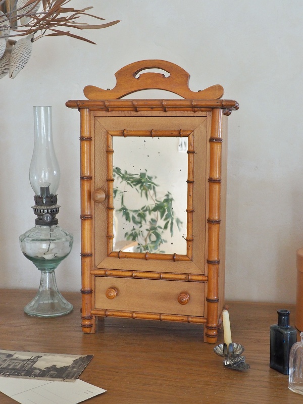 フランスバンブードールキャビネットはかわいいアンティークネット