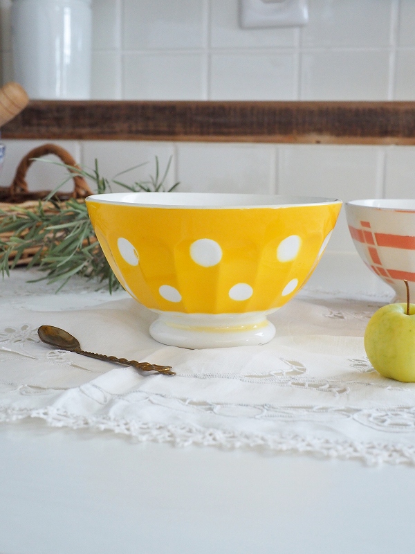 フランスディゴワン＆サルグミンヌ製水玉のカフェオレボウルはかわいい