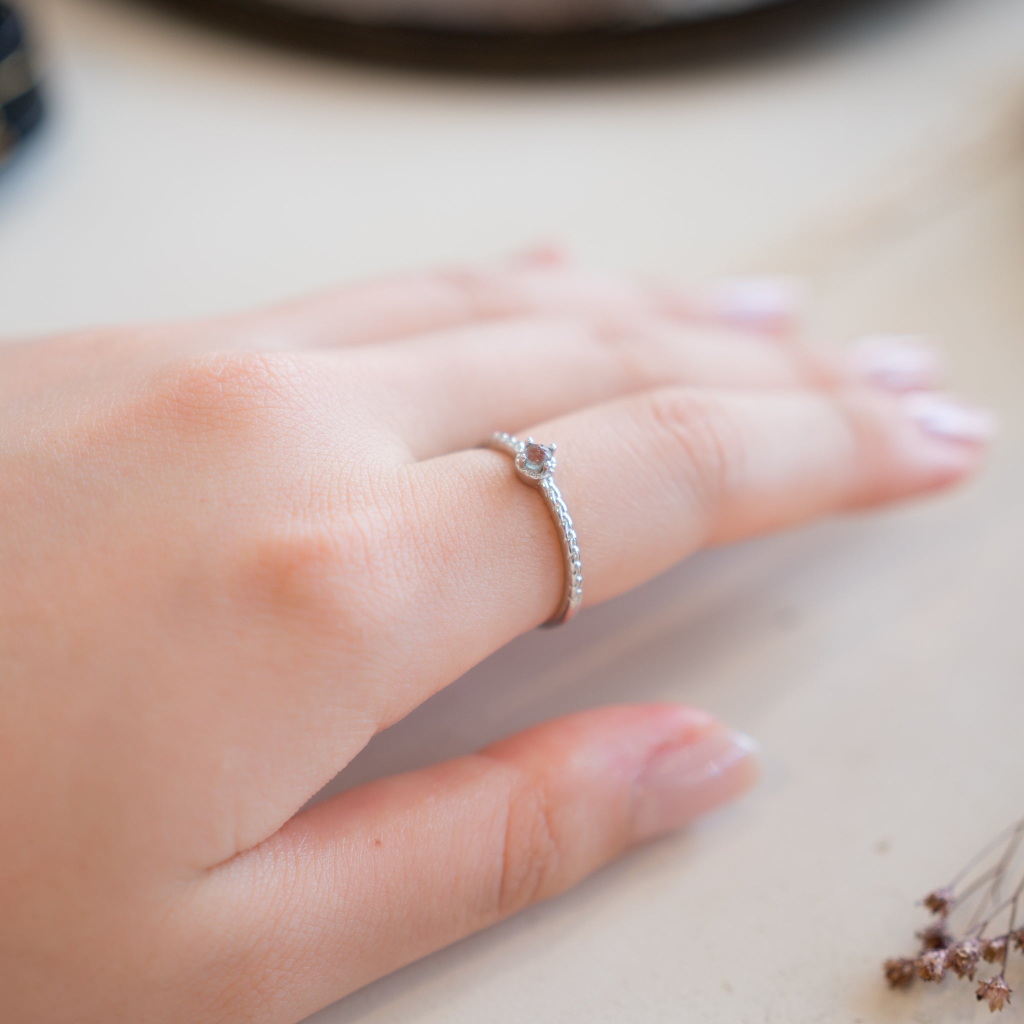 アンティークラウンドサフィレット シルバーリング