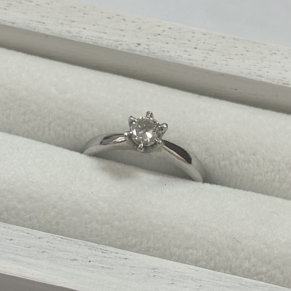 Pt900 プラチナ900 ダイヤ 0.28ct リングの買取実績 | 買取専門店さすがや