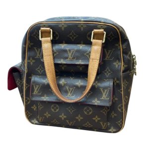 Louis Vuitton モノグラム トゥルース・ドゥミロンドポーチの買取実績