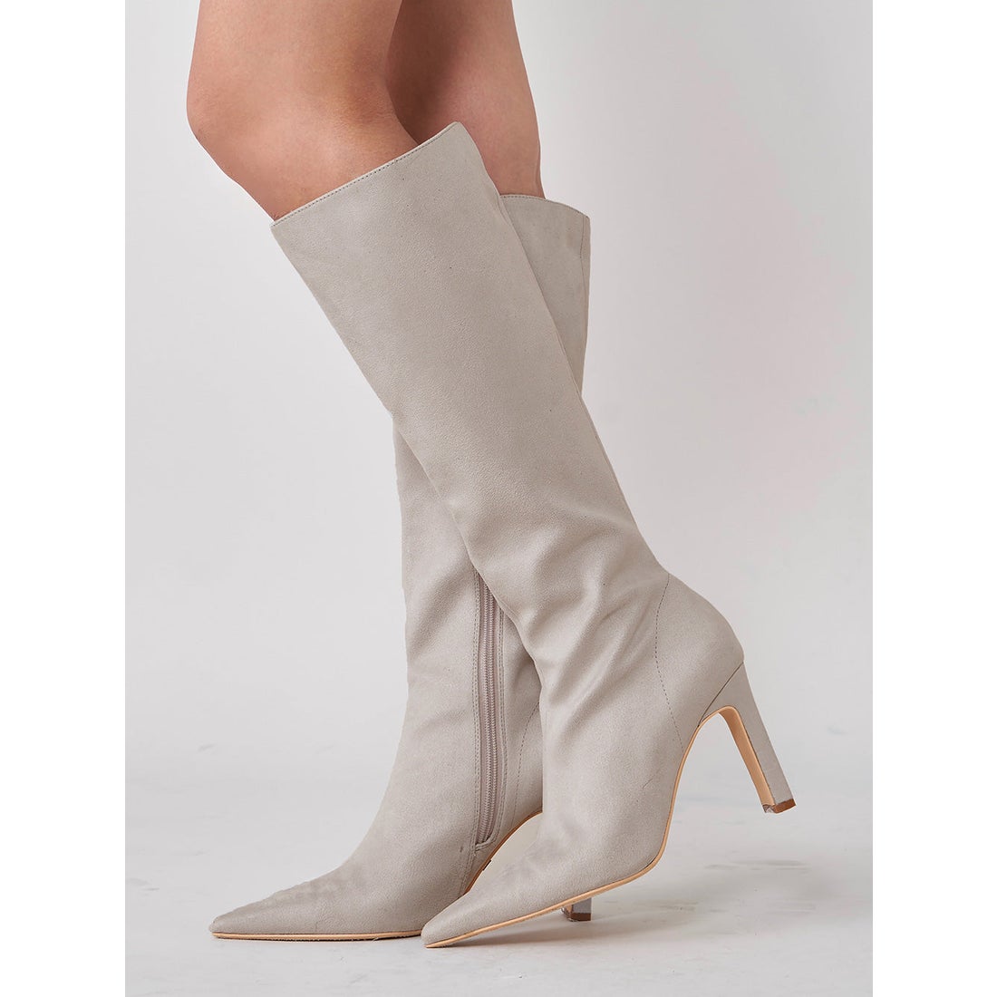 ダーリッチ Darich ポインテッドトゥスウェードロングブーツ （グレー