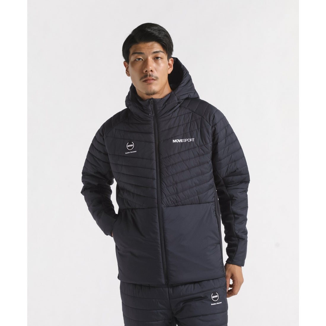 MoveSport AERO CAPSULE ハイブリッドフーディー -デサントストア