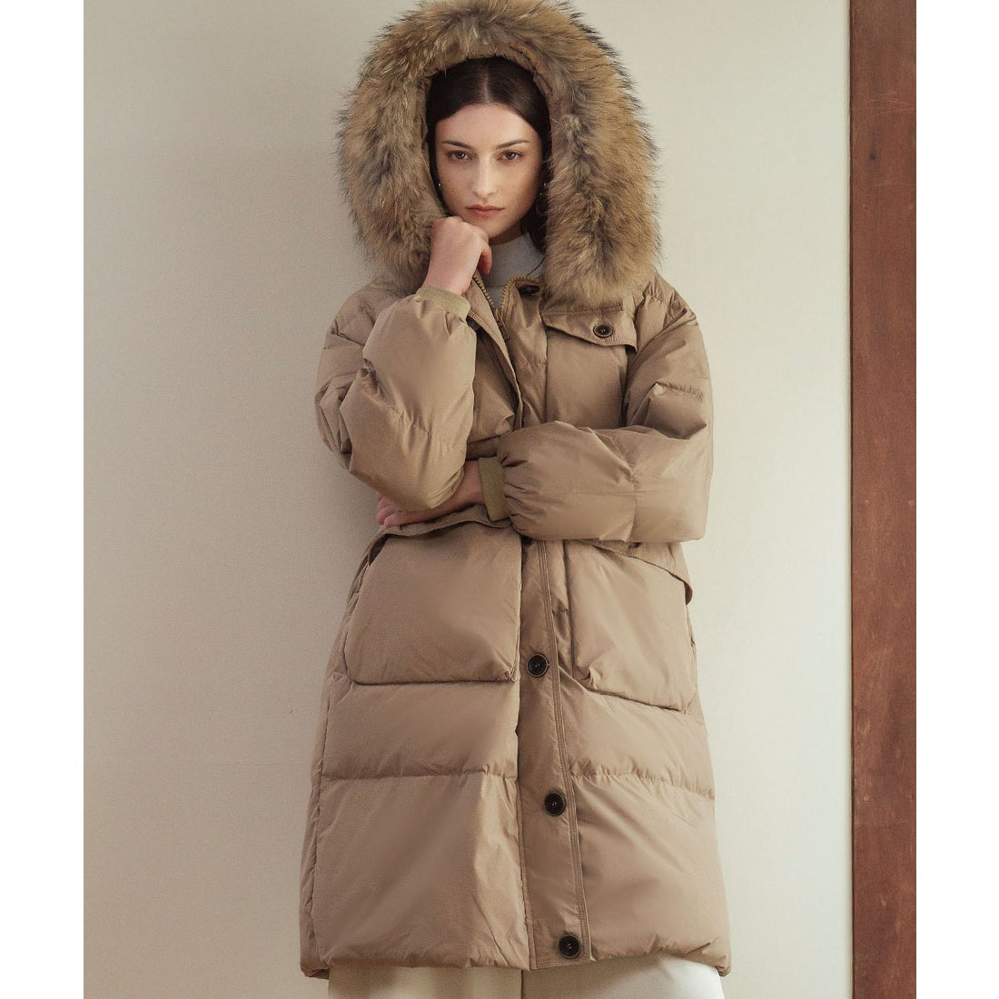 フロリア Flolia ラクーンファー付き 軽量 フーデッド ダウンコート