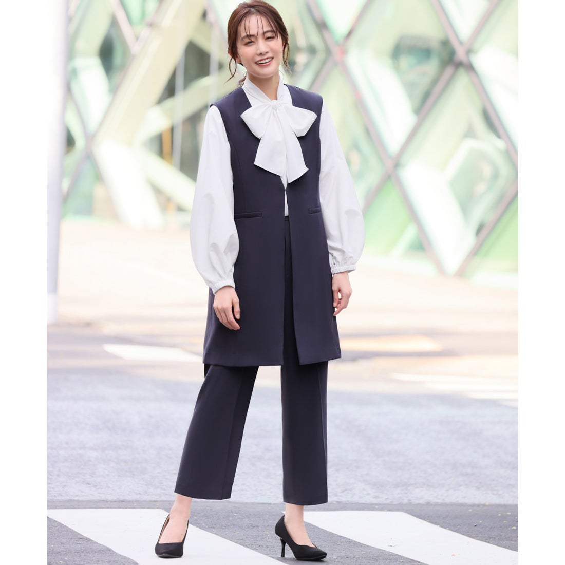 フロリア Flolia 【3点セット】Vネックロングジレ ボウタイブラウス