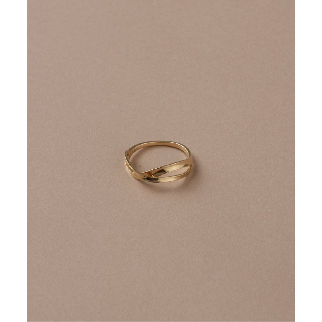 リラ Lilas 2ラインツイストモチーフリング K10 （ゴールド