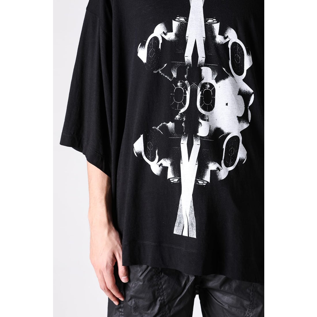 JULIUS COTTON/SILK JERSEY T SHIRT （BLACK） - Osaka / Kyoto