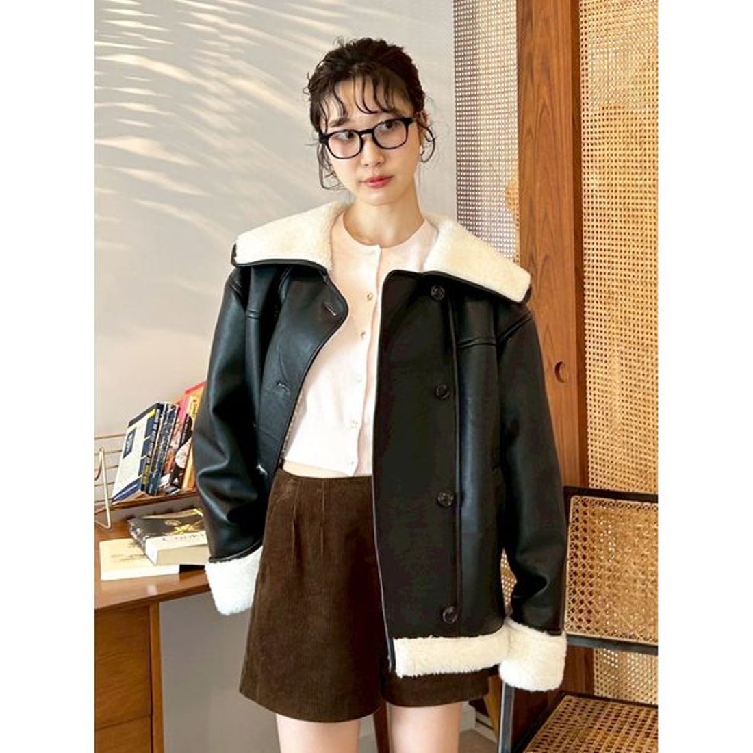 リリーブラウン LILY BROWN ビックカラーボアジャケット （BLK） -靴