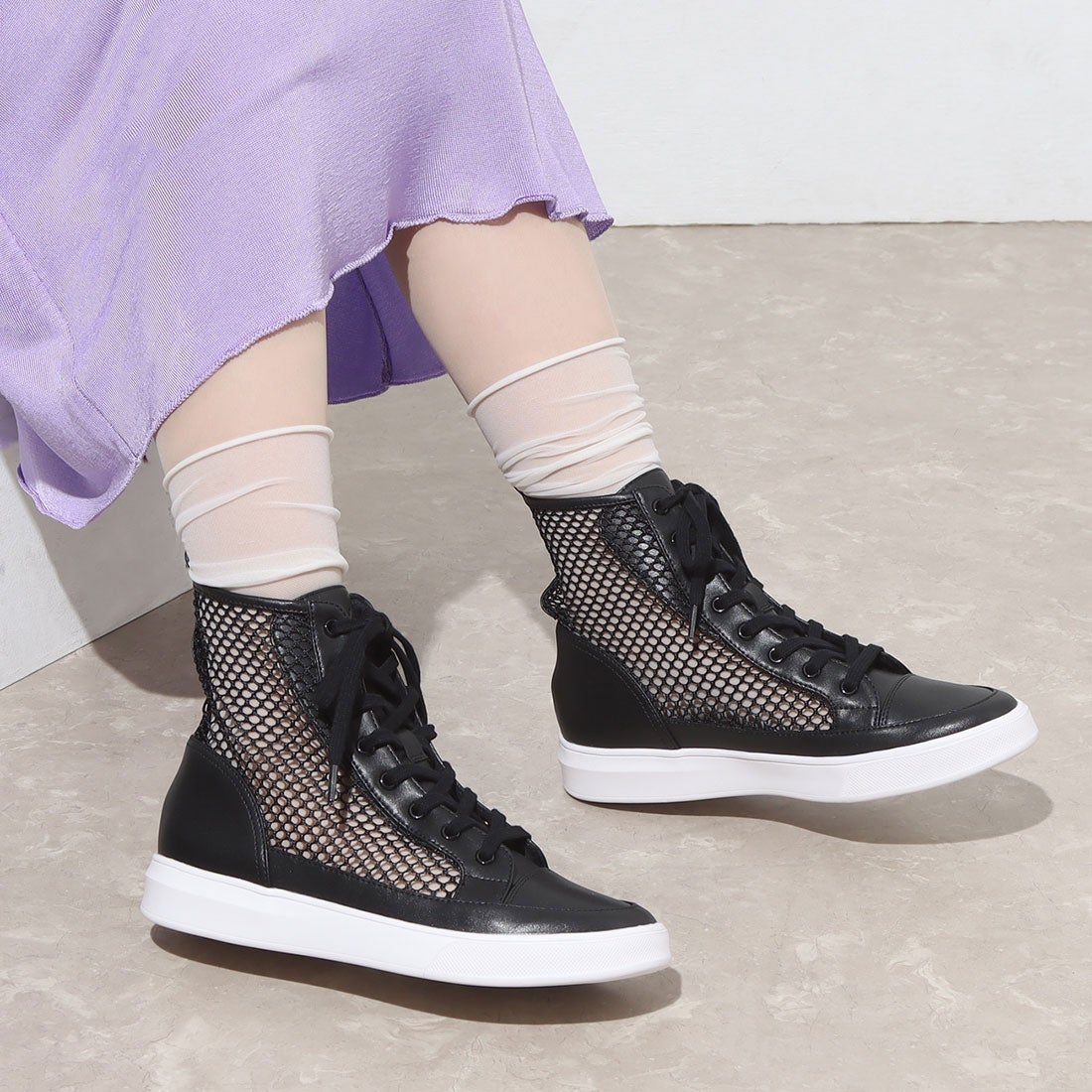 Leo Minor/レオ・ミノル（Black）メッシュハイカットスニーカー