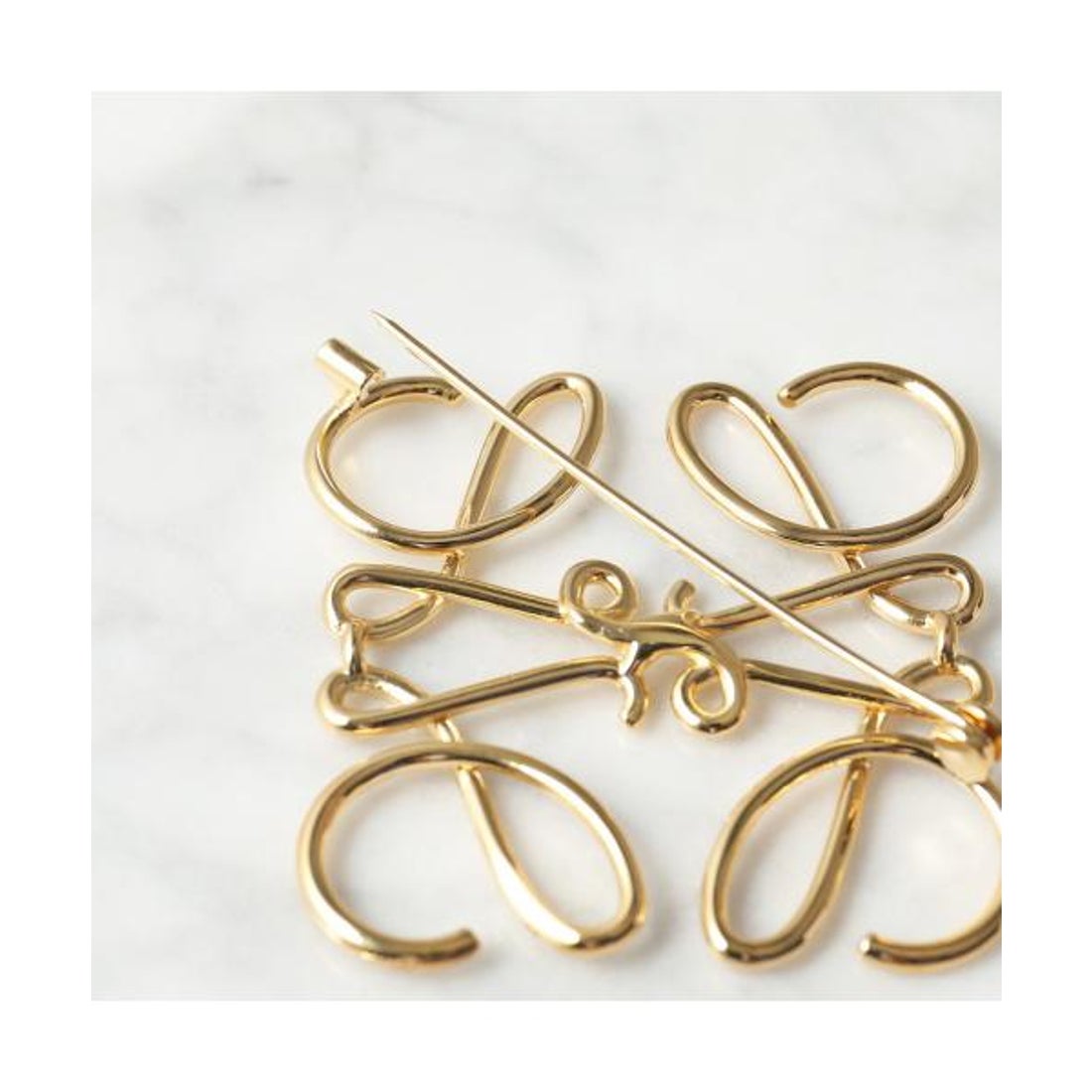 ロエベ LOEWE LOEWE ブローチ ANAGRAM BROOCH アナグラム （25020/8130