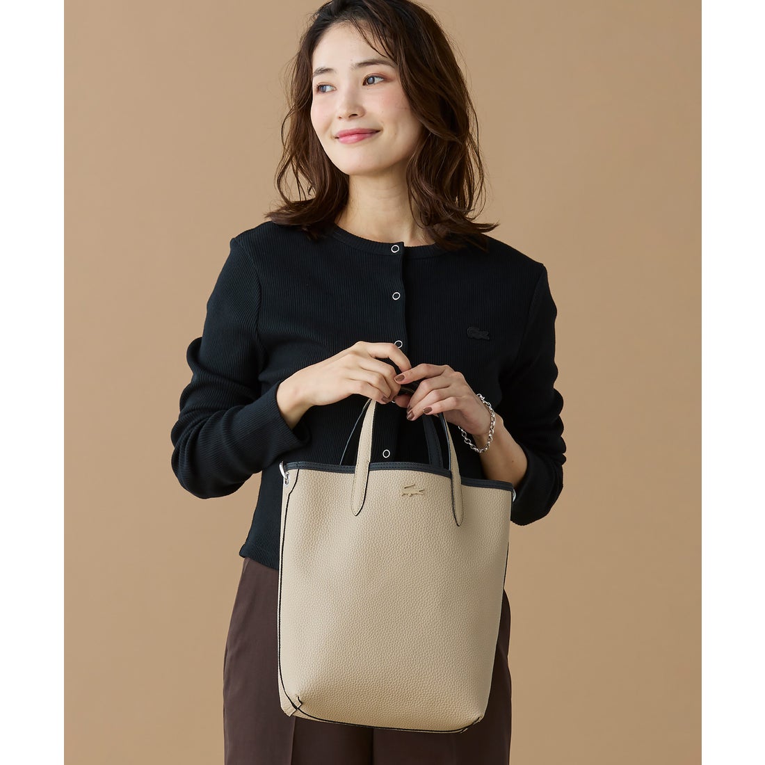 ラコステ LACOSTE ANNAリバーシブル縦型トート （ブラック） -靴