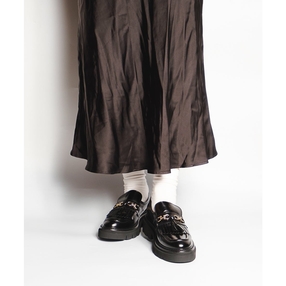 ルカ グロッシ Luca Grossi タッセル付チェーンローファー （ブラック