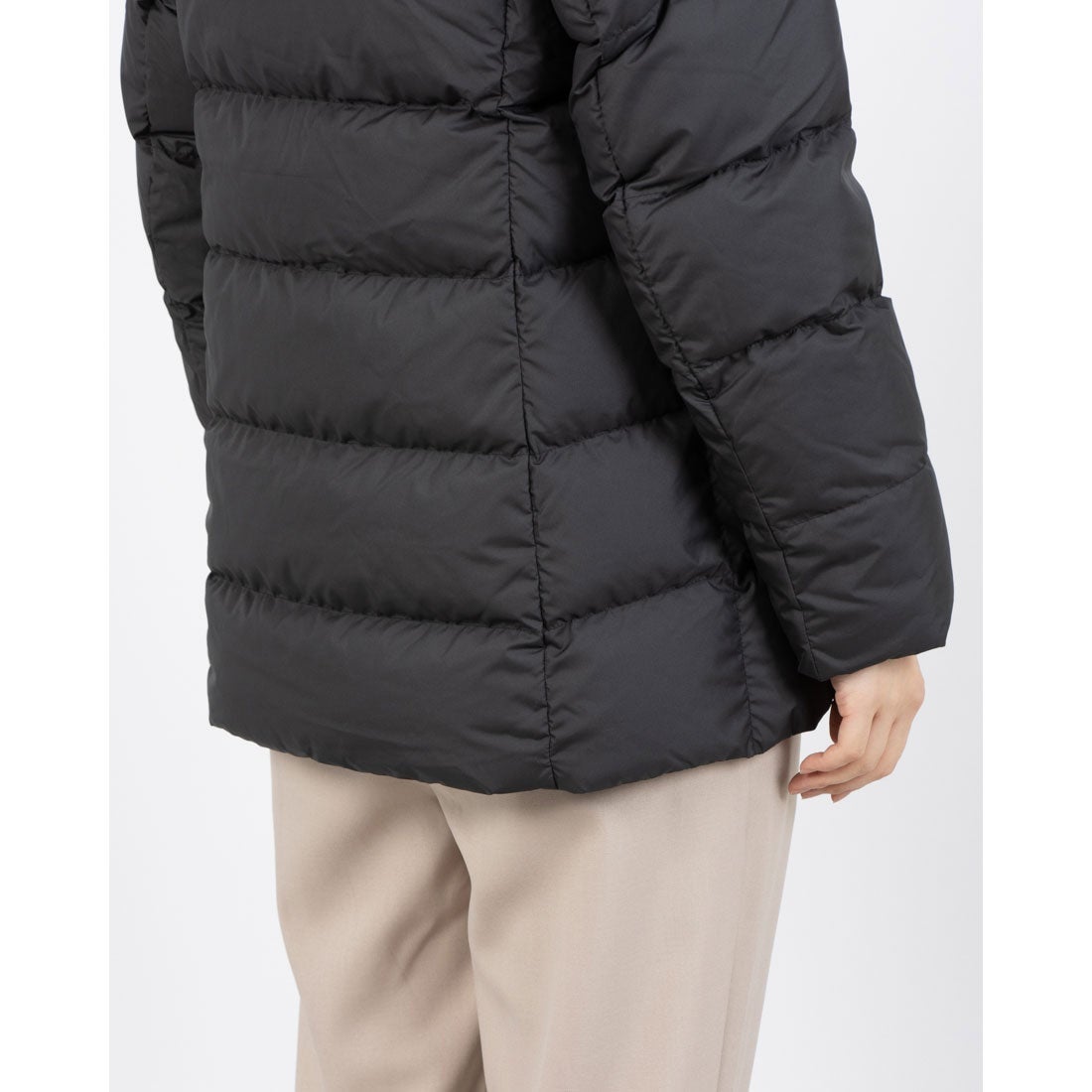 モンベル mont-bell トラベルダウンパーカ Women's （ブラック