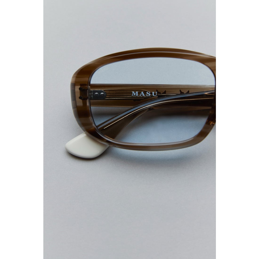 エムエーエスユー MASU MASU X BLANC Oval Shape Sunglasses （Brown