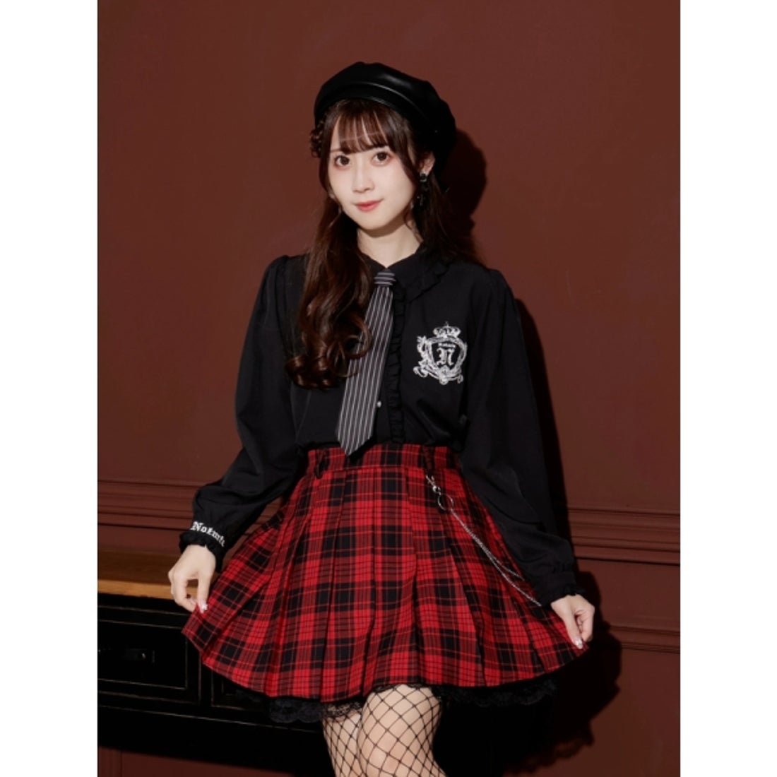 ノエミー NOEMIE ［丈42cm］チェーン付き裾レースプリーツスカート （A