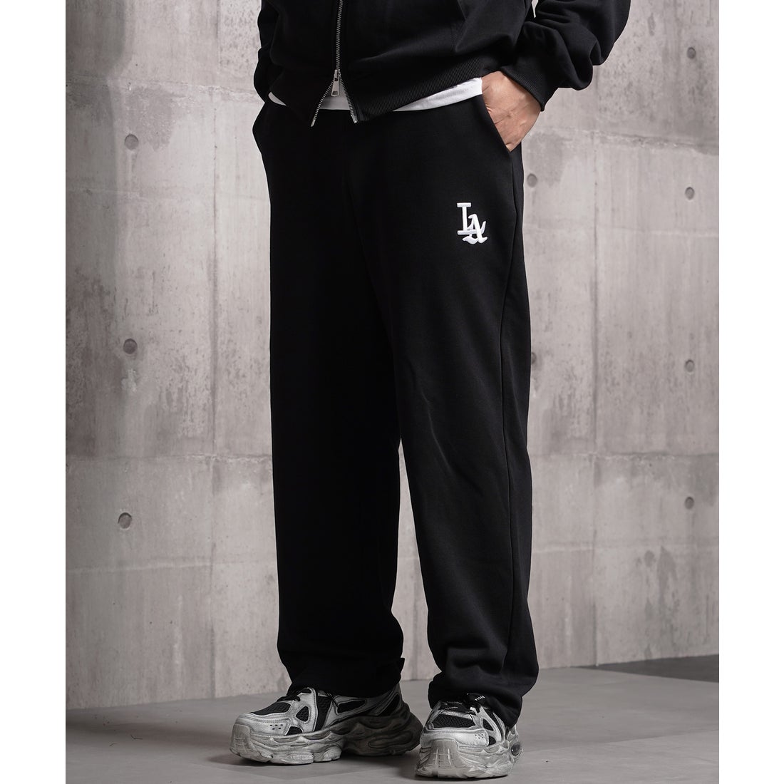 ワンフォークロージング 1111clothing LA ロゴ刺繍 スウェットパンツ
