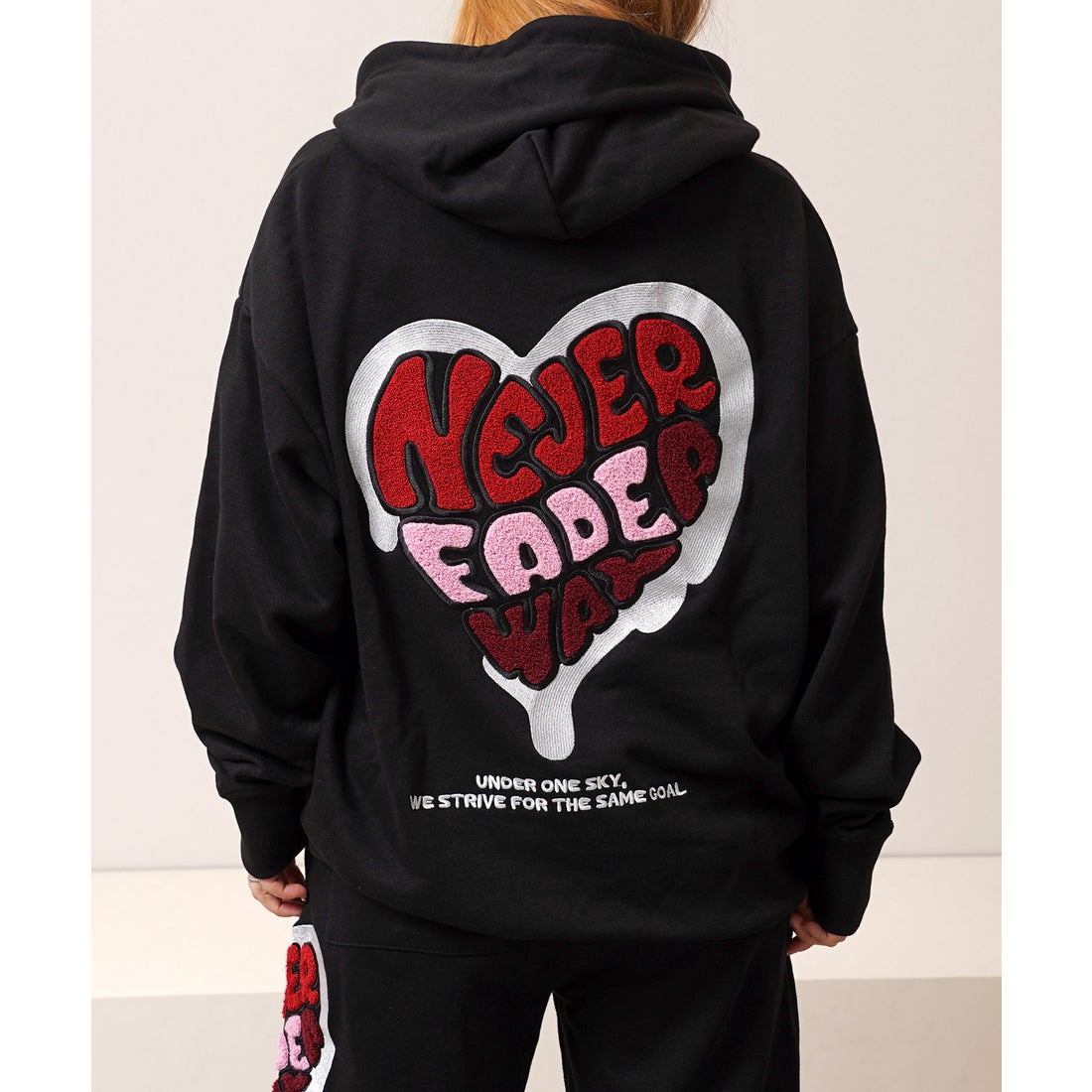 ワンフォークロージング 1111clothing ハート サガラ刺繍 スウェット