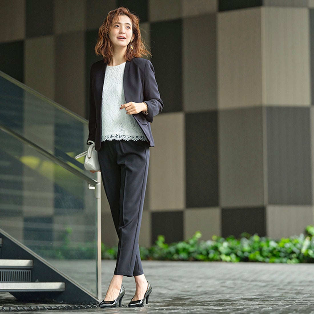 ジーラ GeeRA 【4点セット】〈テーパードパンツ〉ノーカラージャケット