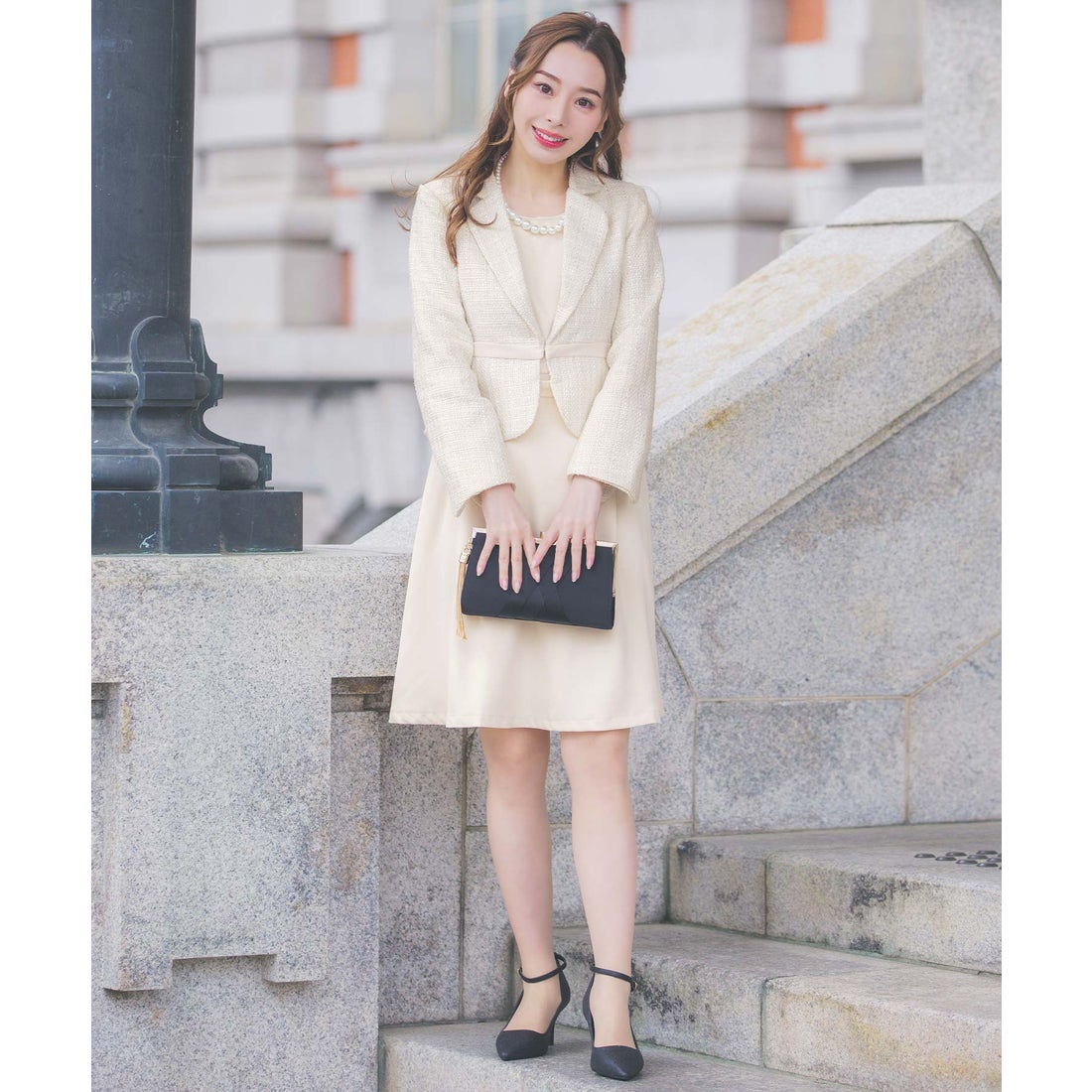 レティカ Retica リボンブローチ付きツイードジャケット × ひざ丈