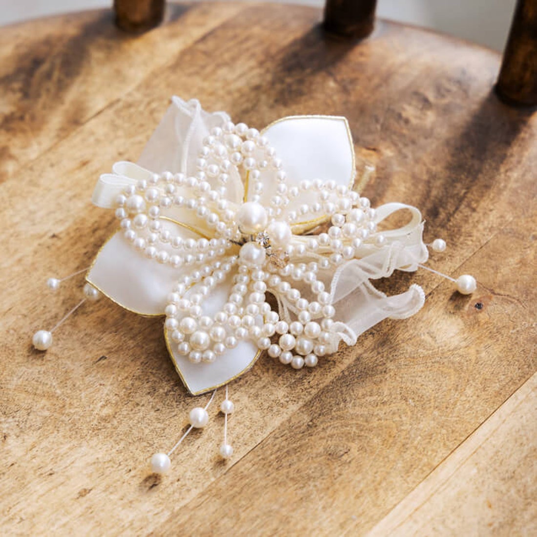 トウキョウソワール 東京ソワール WEB限定｜セレモニーに華を、ゆれる