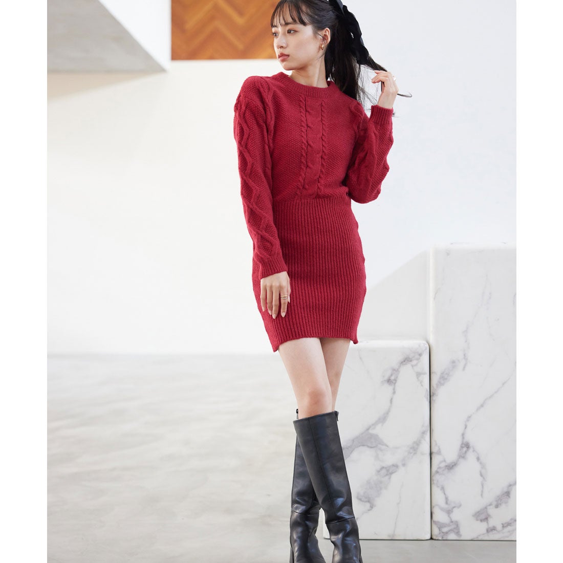ビス VIS 【WEB限定】ケーブル編みミニ丈ニットワンピース （レッド