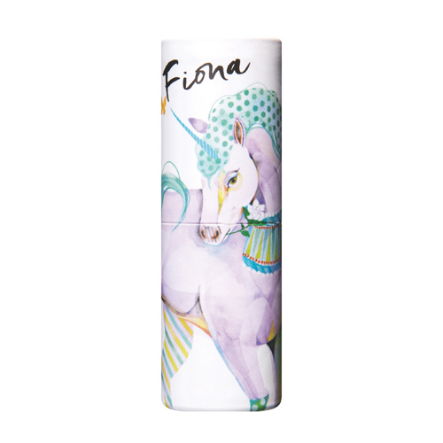 ローラも夢中！リップ感覚で持ち歩く「練り香水」 ヴァシリーサ