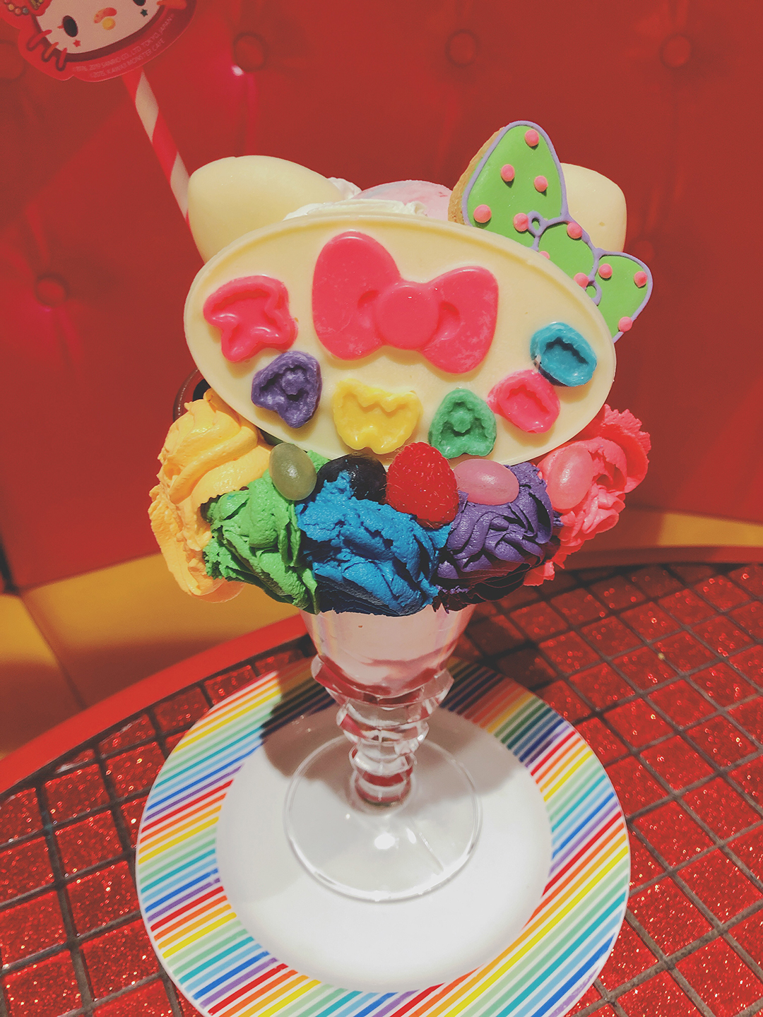 キティちゃん好きにはたまらない♡ KAWAII MONSTER CAFEにハローキティ