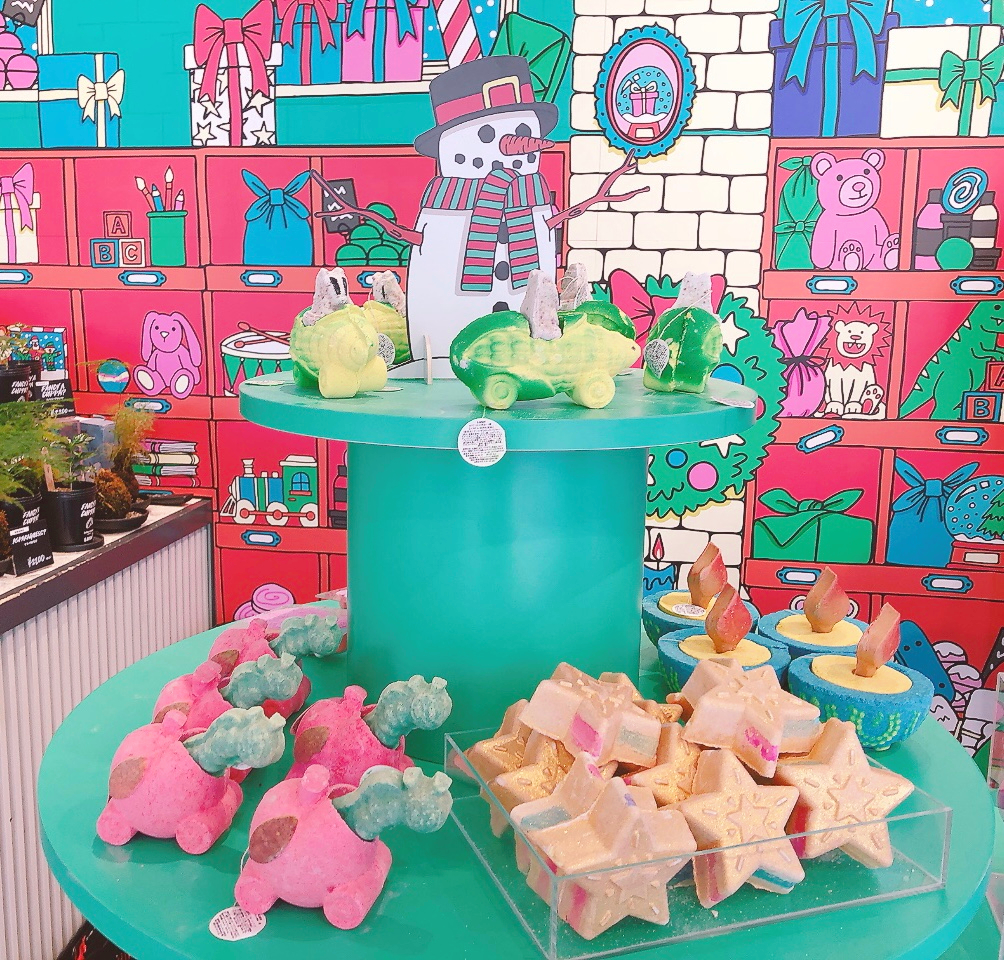 入場無料！LUSH 新宿店がアドベントカレンダーのギフトボックスに