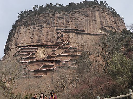 麦積山(ばくせきざん)石窟-1