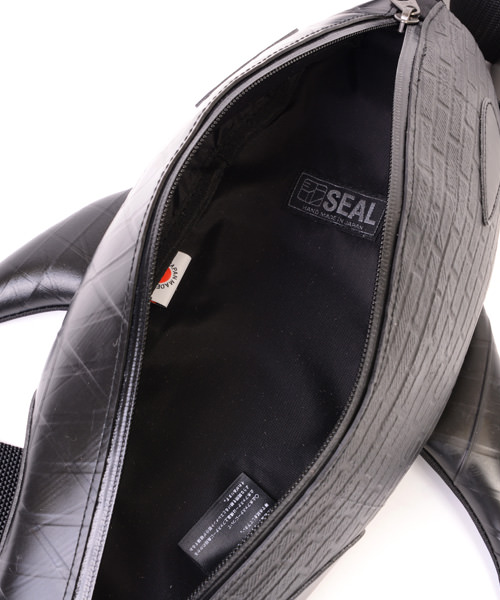 ボディバッグOrca | 日本職人が作るメンズ トート バッグ・ショルダー