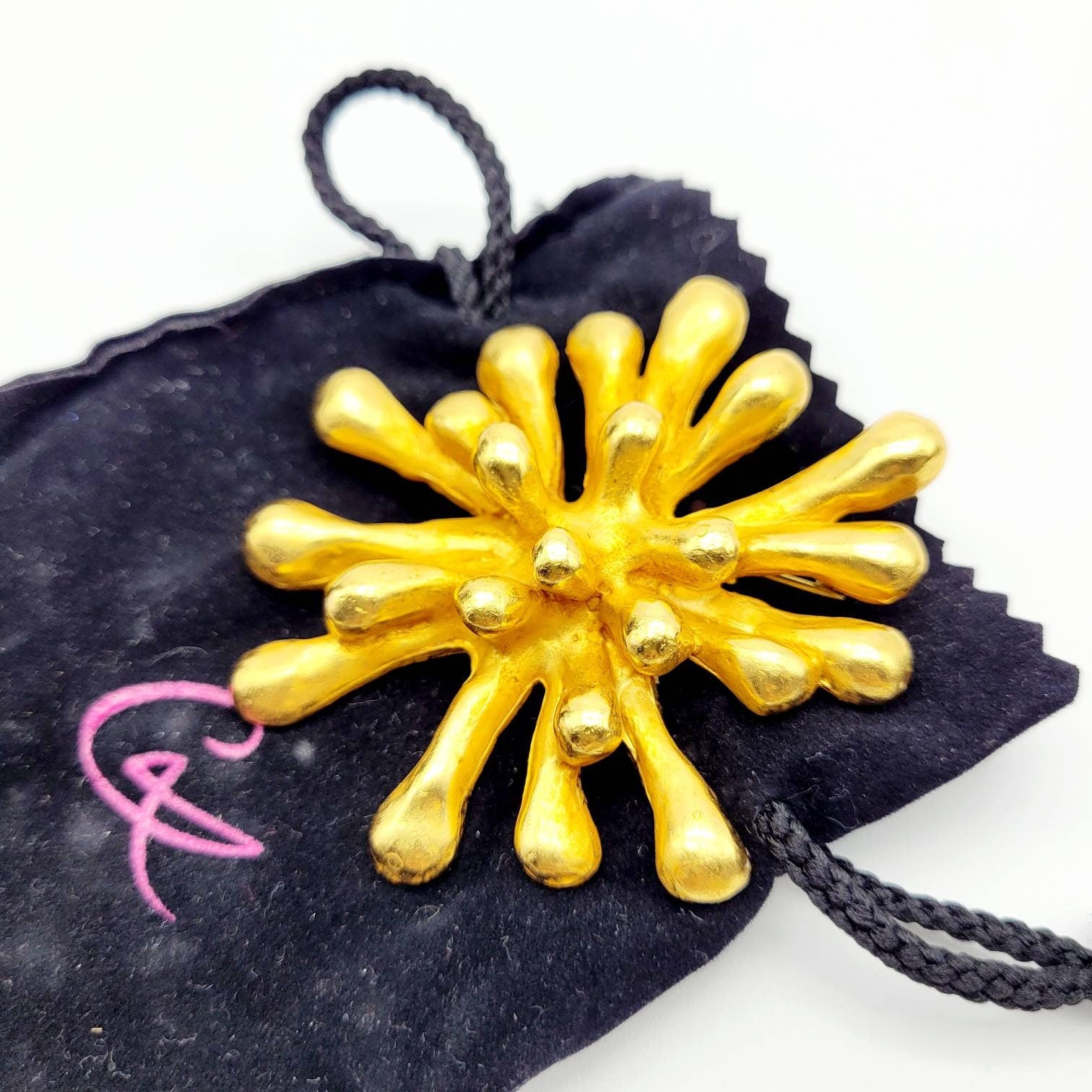 Vintage Impressive Christian Lacroix Goldtone Brooch – Secondista