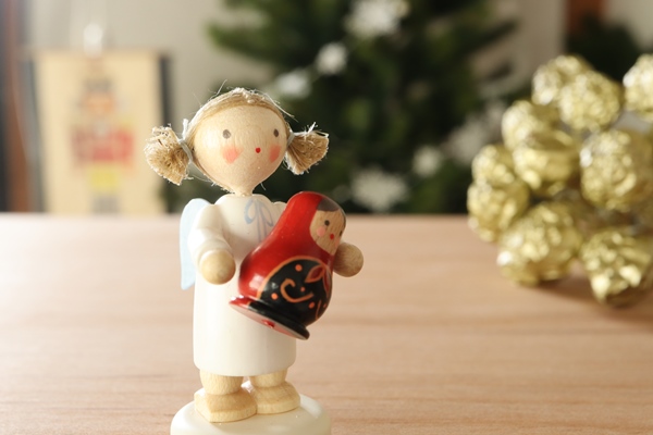 天使とザイフェンの天使 – ドイツ・ザイフェンの木のおもちゃ seiffen