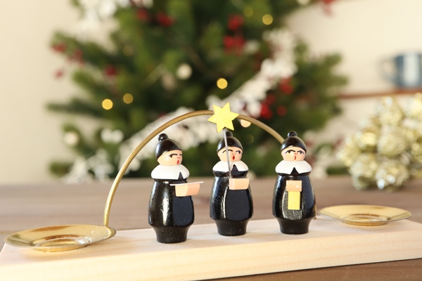 ミニシュヴィップボーゲン聖歌隊 – ドイツ・ザイフェンの木のおもちゃ