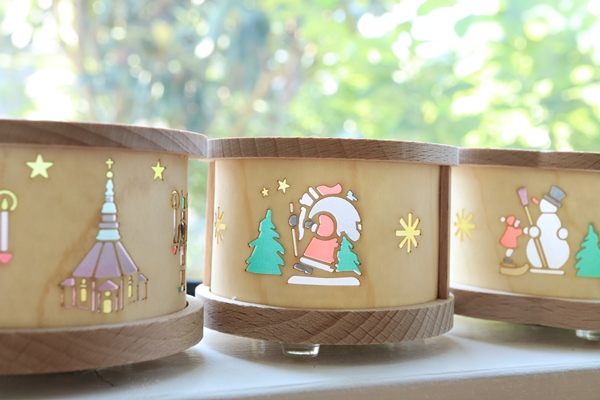 キャンドルホルダー サンタ – ドイツ・ザイフェンの木のおもちゃ seiffen