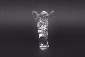 バカラ 角笛を吹く天使を買い取りました｜ブランド食器買取のセレクターズ