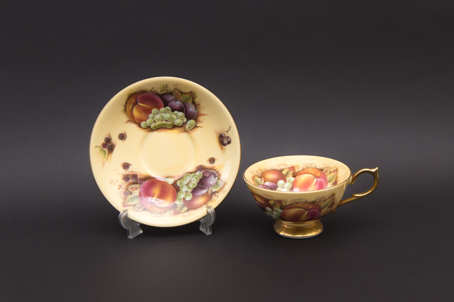 エインズレイ オーチャードゴールド ティーカップ＆ソーサー（アセンズ