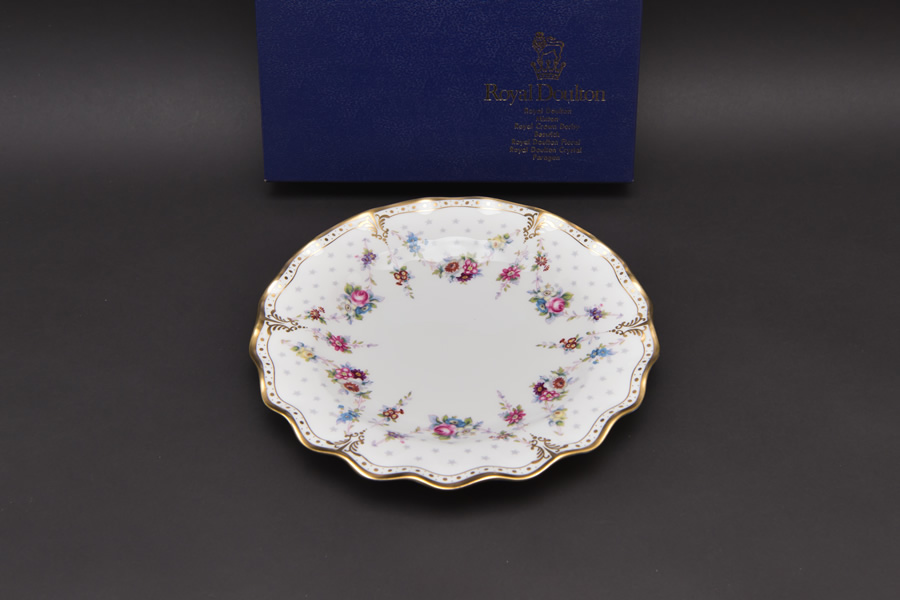 ロイヤル・クラウン・ダービー ロイヤルアントワネット 20cmプレートを