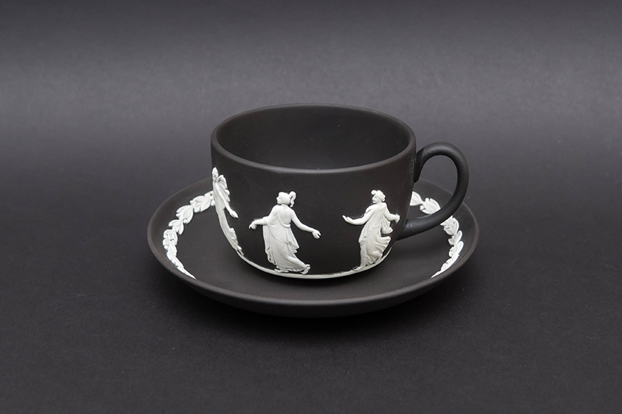 ウェッジウッド ジャスパー（ブラック） ティーカップ＆ソーサー