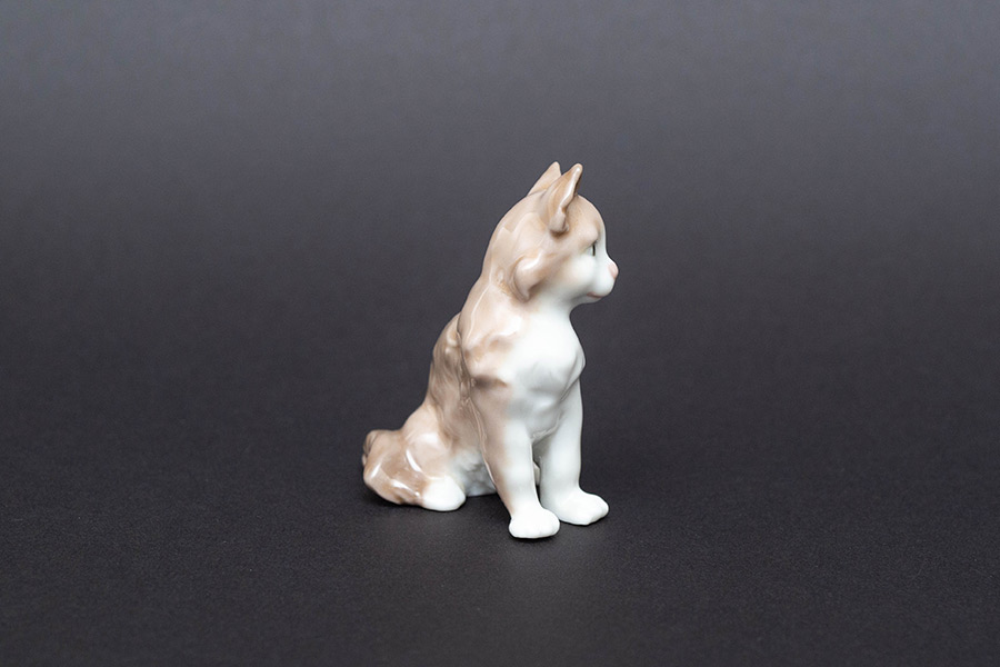 リヤドロ フィギュリン お座りした犬を買い取りました｜ブランド食器