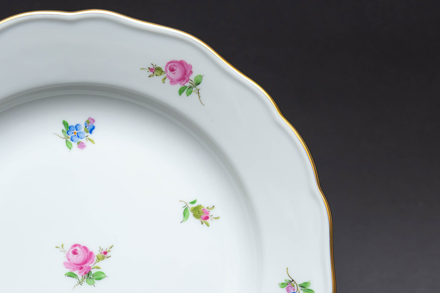 マイセン スキャタードフラワー（ローズ／忘れな草） 20cmプレート