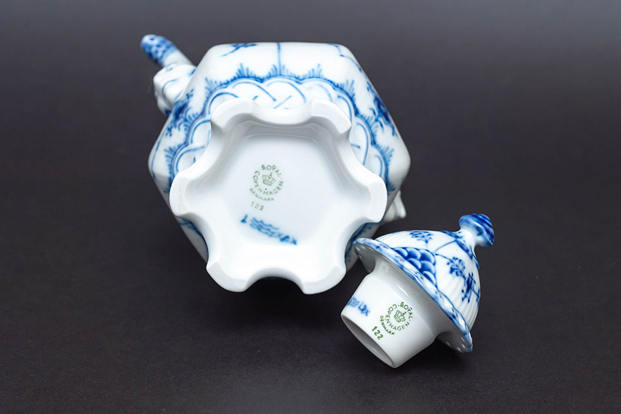 ロイヤル・コペンハーゲン ブルーフルーテッドフルレース コーヒー